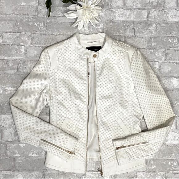 NWT Le Chateau Ivory Faux Leather Jacket 🌟HOST PICK - Picture 9 of 16